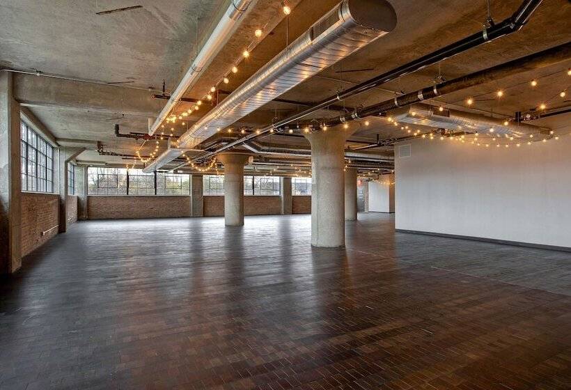 בית מלון כפרי Embassy Suites By Hilton Rockford Riverfront