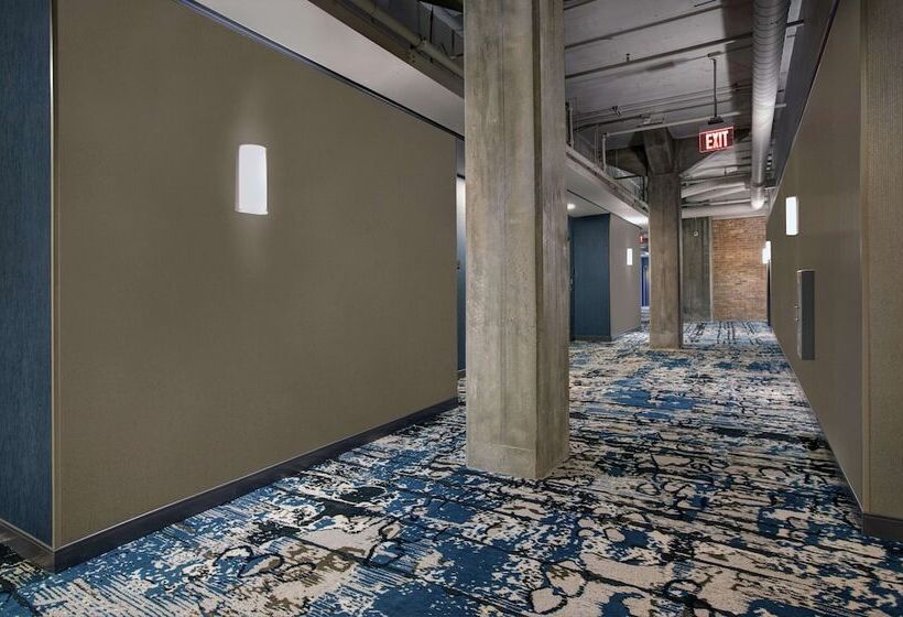 בית מלון כפרי Embassy Suites By Hilton Rockford Riverfront