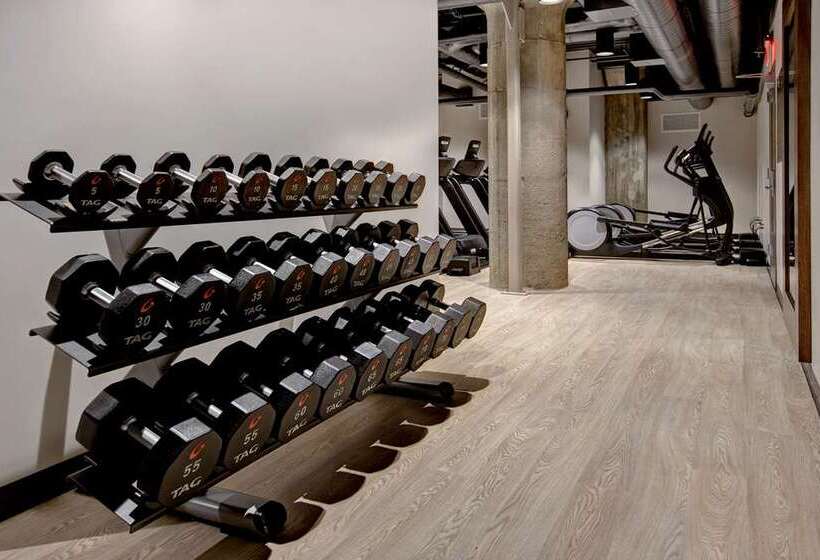 בית מלון כפרי Embassy Suites By Hilton Rockford Riverfront