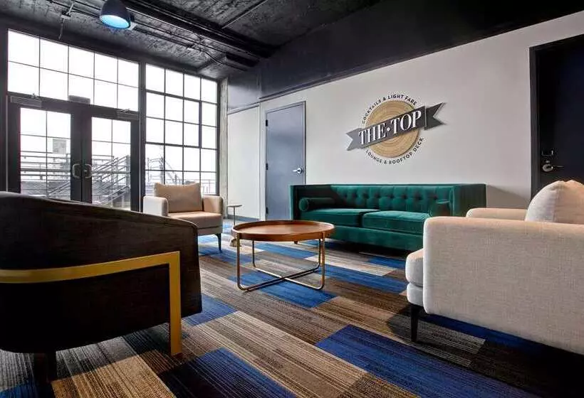 ホテル Embassy Suites By Hilton Rockford Riverfront