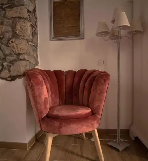 تختخواب و صبحانه Livia's Charming Room