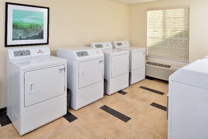 فندق Candlewood Suites   Lodi, An Ihg