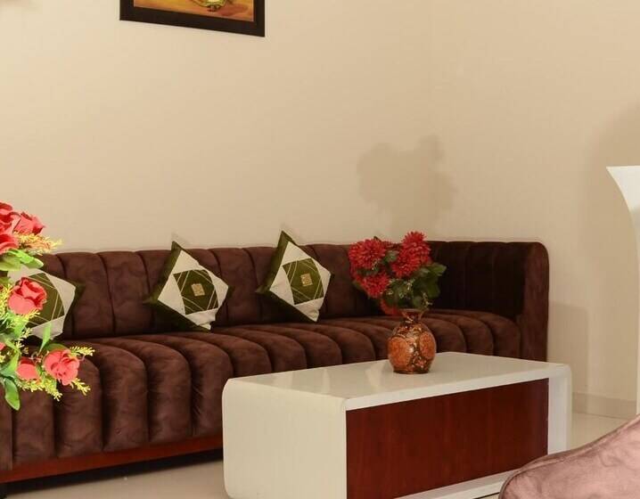 Отель Meera Mahal