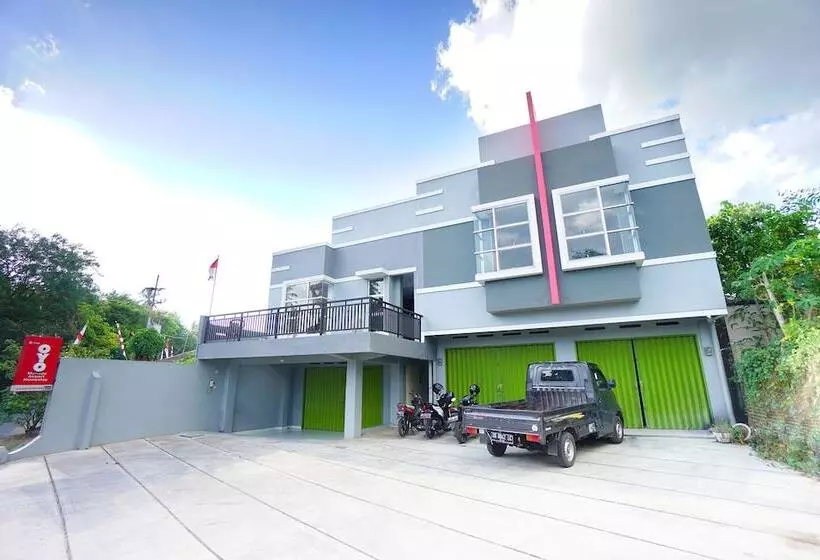 هتل Reddoorz At Lapangan Bandara Sam Ratulangi Manado