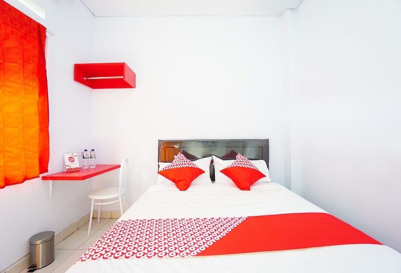 فندق Reddoorz At Lapangan Bandara Sam Ratulangi Manado