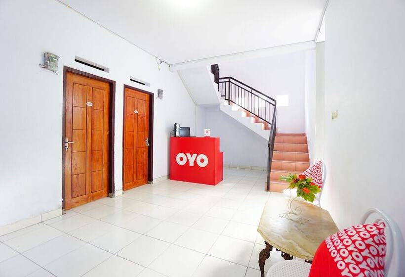 فندق Reddoorz At Lapangan Bandara Sam Ratulangi Manado