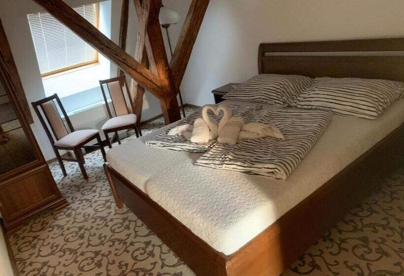 بنسيون Majerovský Kaštieľ