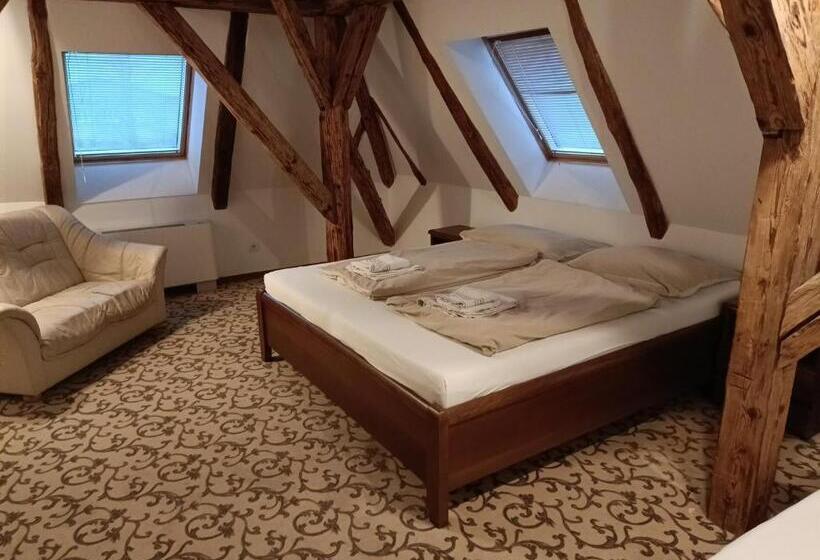 بنسيون Majerovský Kaštieľ