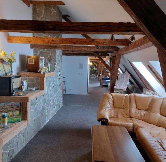 بنسيون Majerovský Kaštieľ