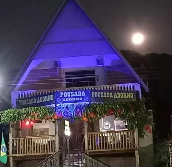 ペンション Pousada Adorno