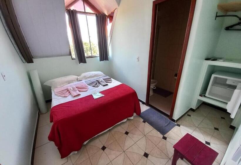 פנסיון Pousada Adorno