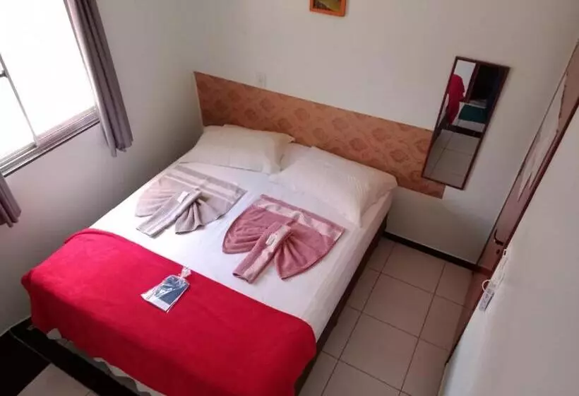 ペンション Pousada Adorno