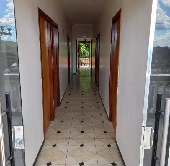 ペンション Pousada Adorno