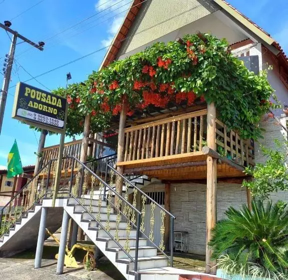 ペンション Pousada Adorno