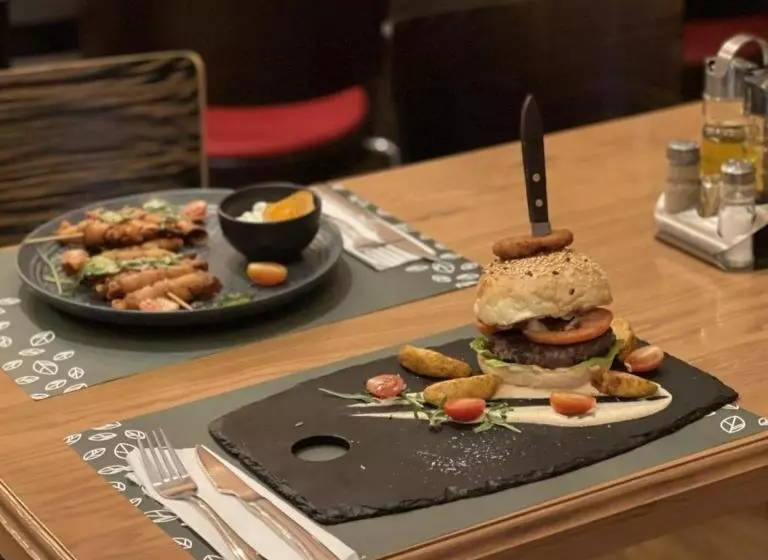 هتل Garni Ideal