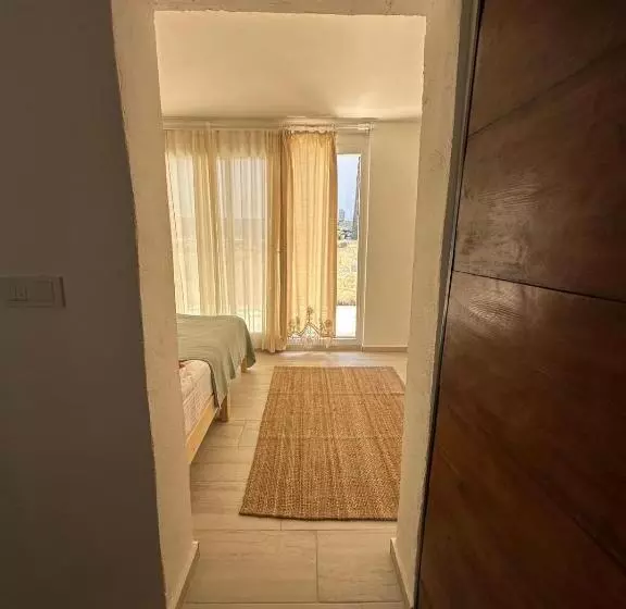 ペンション Monk Island Guesthouse