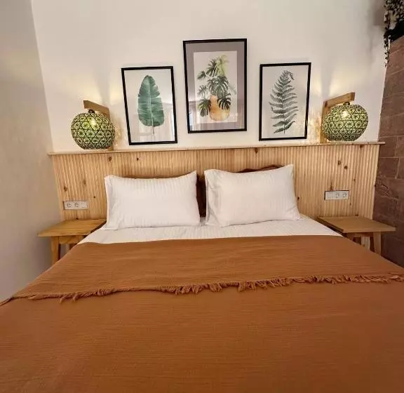 ペンション Monk Island Guesthouse