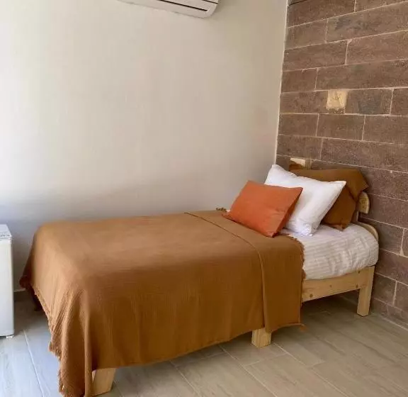 ペンション Monk Island Guesthouse