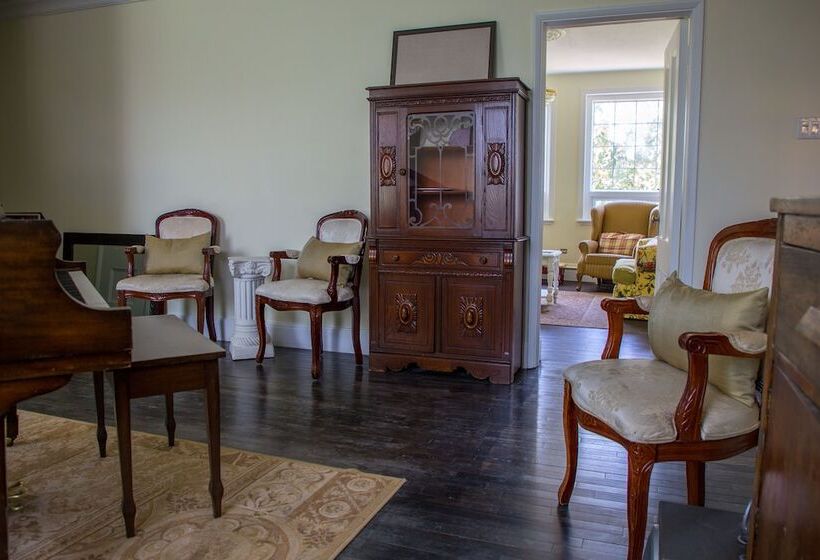 فندق صغير Auberge Québe Issime