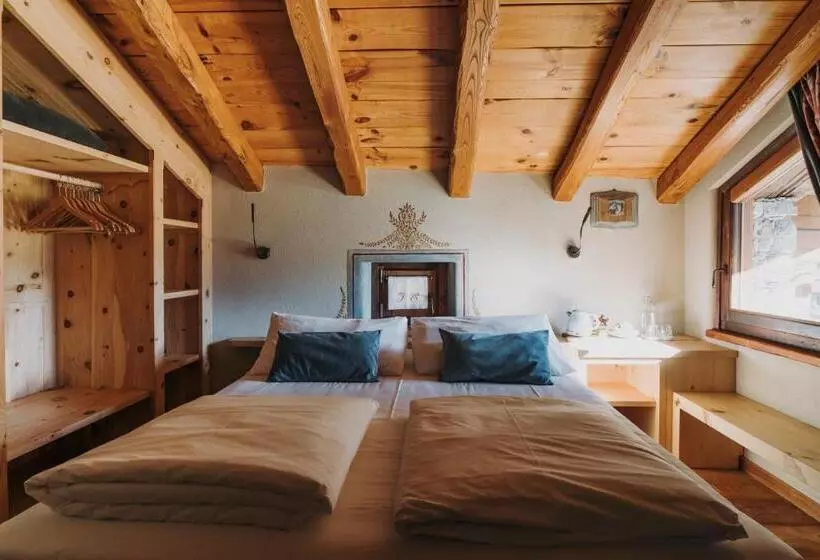 Majatalo Au Coeur Du Village Chambres D Hôtes & Spa