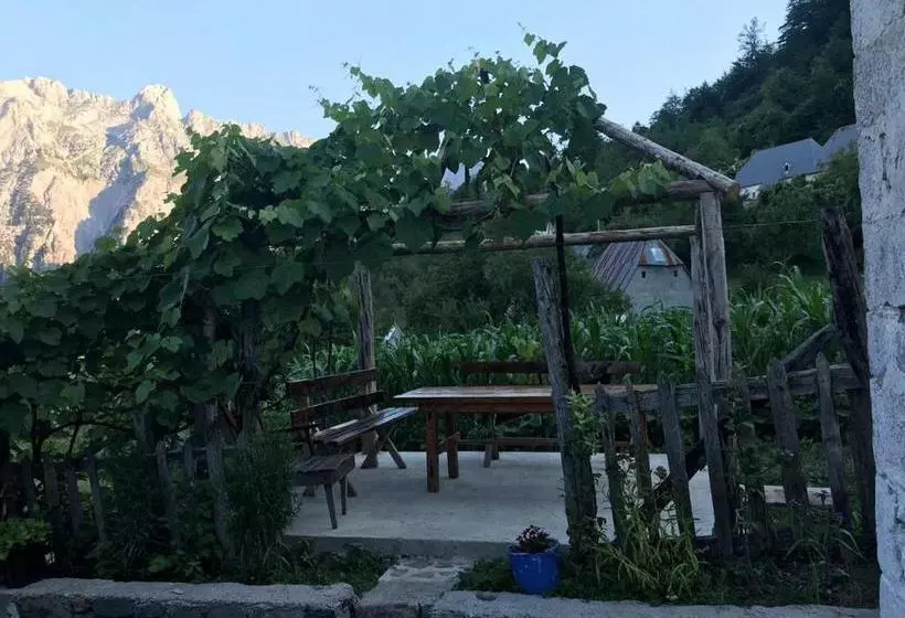 پانسیون Marash Rrgalla Guesthouse