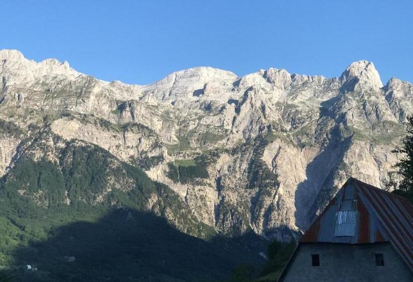 Pensiune Marash Rrgalla Guesthouse