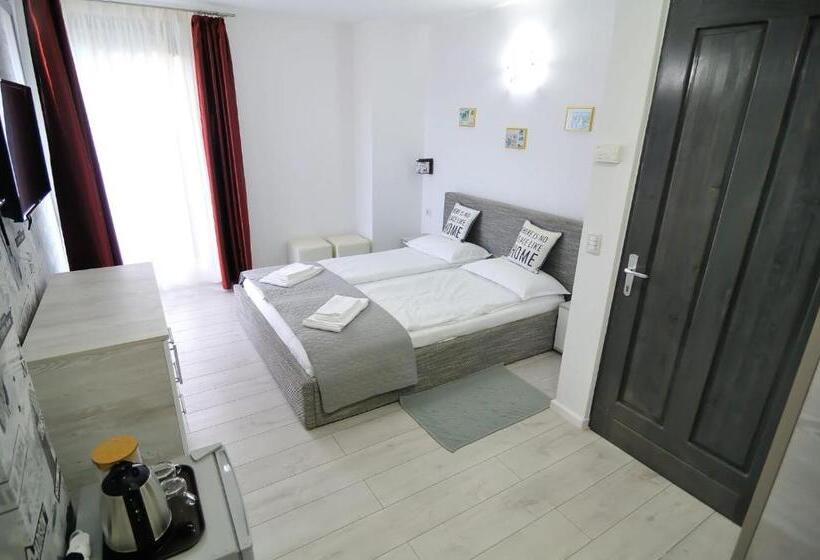 پانسیون New Green