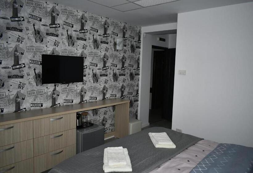 پانسیون New Green