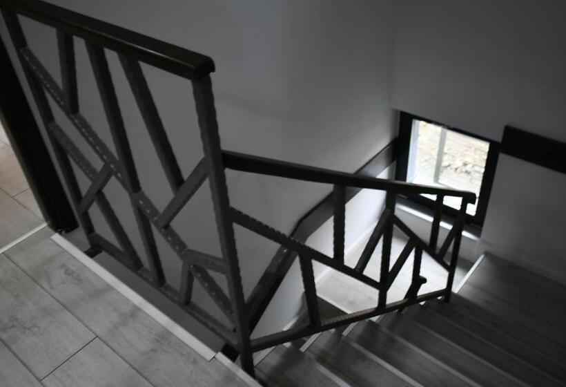 پانسیون New Green