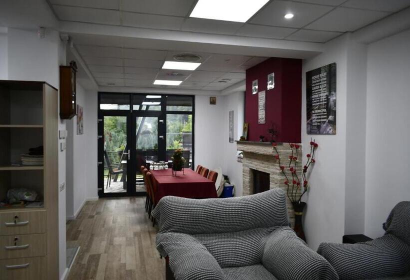 پانسیون New Green