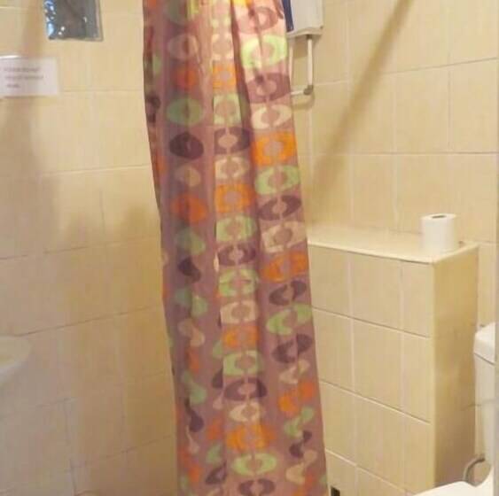 هاستل Ann Bruce S Backpackers