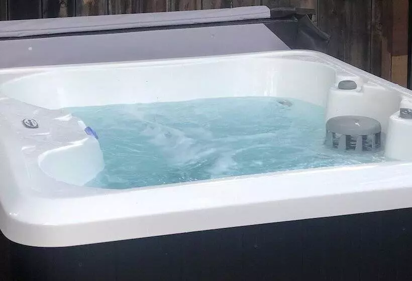 Aamiaismajoitus (B&B) Villa Dallavalle