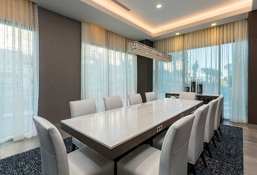 هتل Courtyard By Marriott Los Angeles Monterey Park