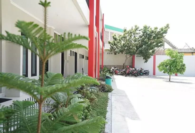 ホテル Oyo 1253 Wismakito Syariah