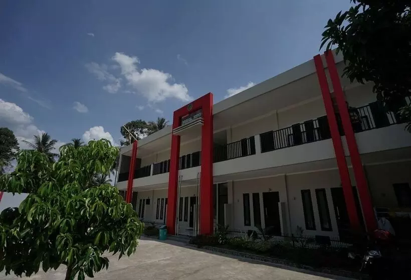 ホテル Oyo 1253 Wismakito Syariah