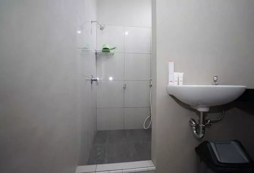 ホテル Oyo 1253 Wismakito Syariah