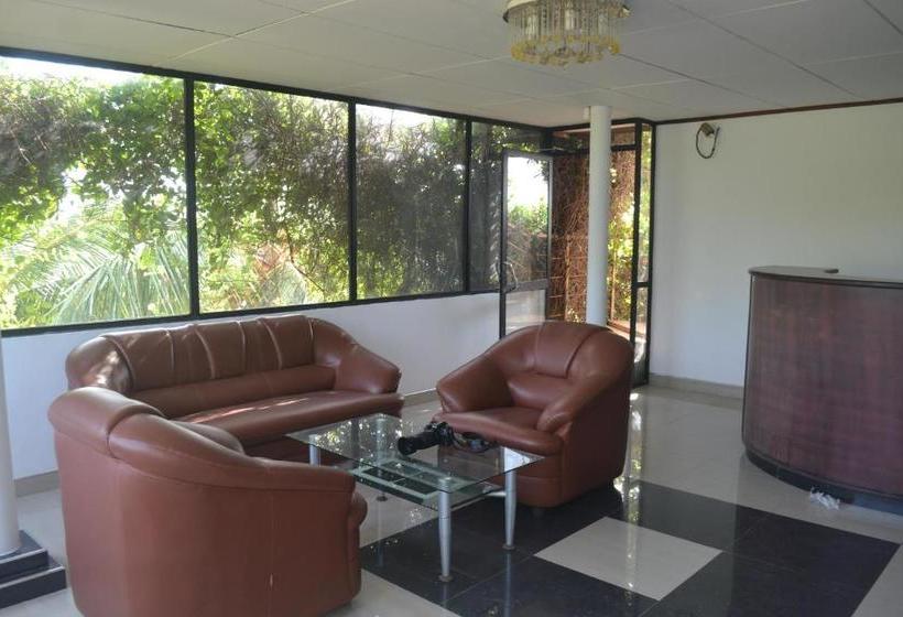 בית מלון כפרי Samren Restaurant And Guest House