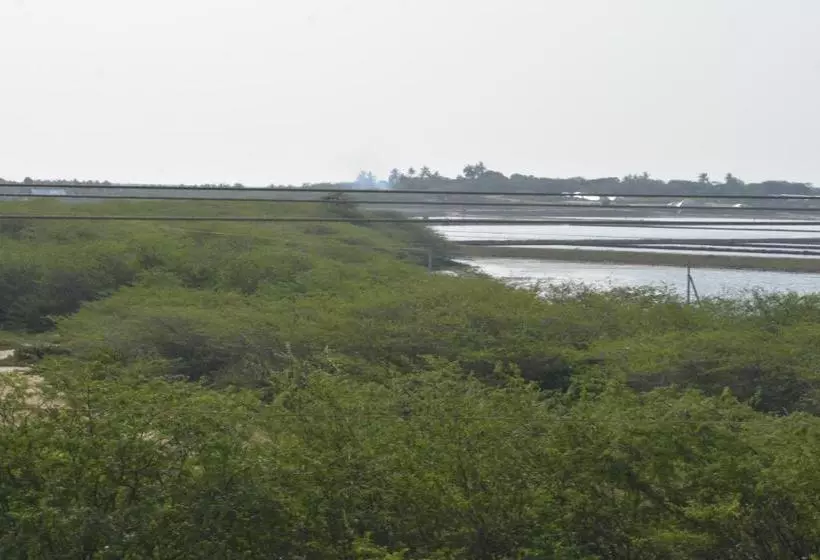 هتل Samren Restaurant And Guest House