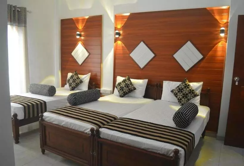 هتل Samren Restaurant And Guest House