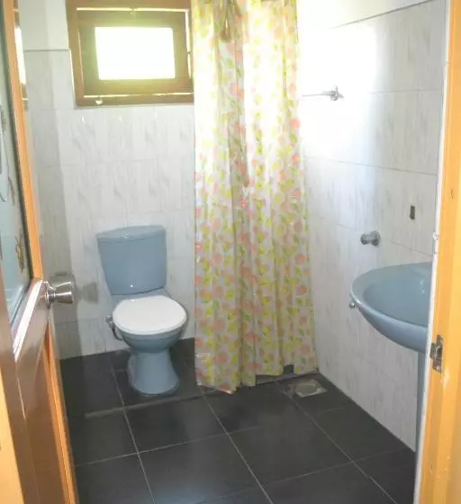 هتل Samren Restaurant And Guest House