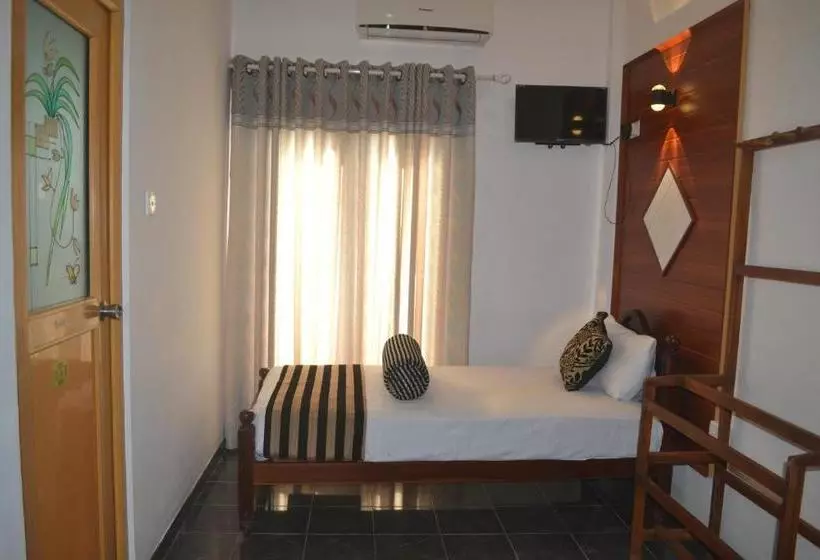 هتل Samren Restaurant And Guest House