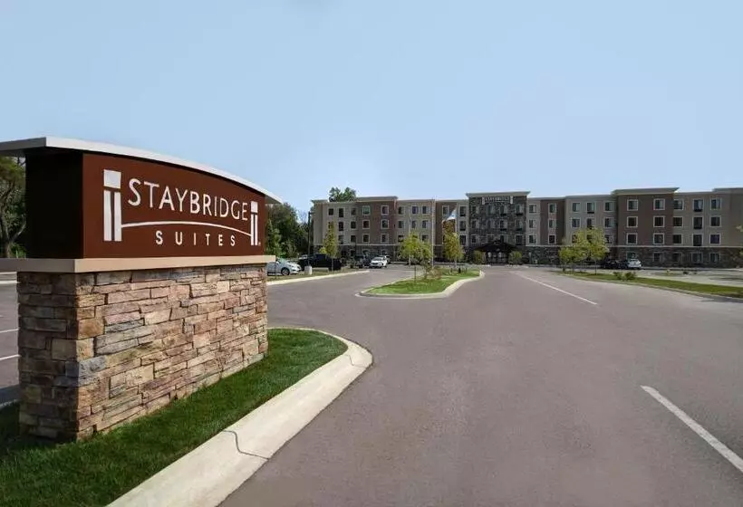 ホテル Staybridge Suites   Holland By Ihg