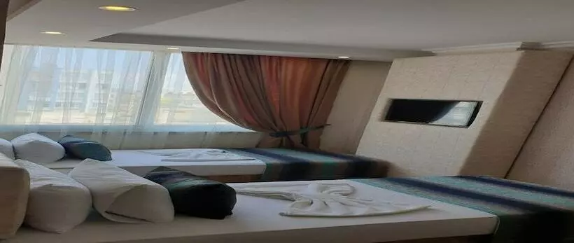 هتل Grand Boss Suit