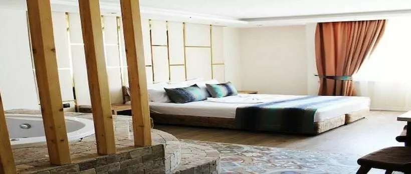 هتل Grand Boss Suit