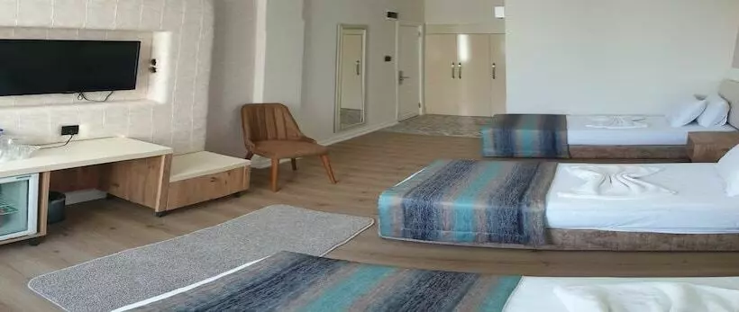 هتل Grand Boss Suit