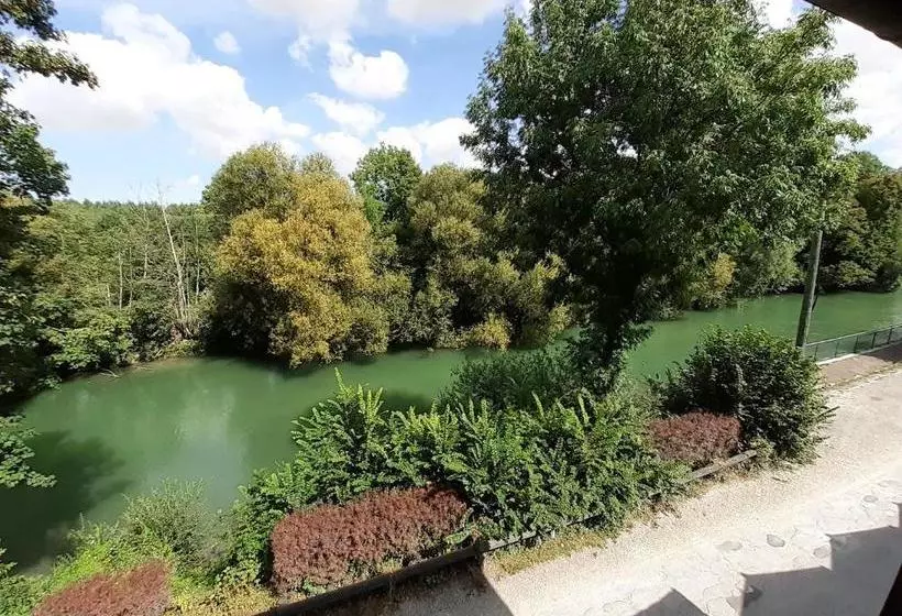 Hotelli Le Saint Hubert