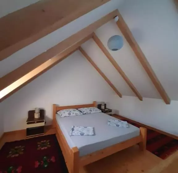 پانسیون Balabani Local Stay