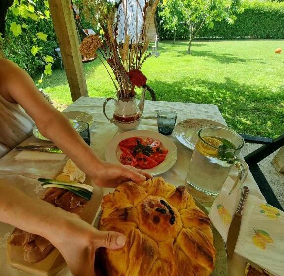 پانسیون Balabani Local Stay