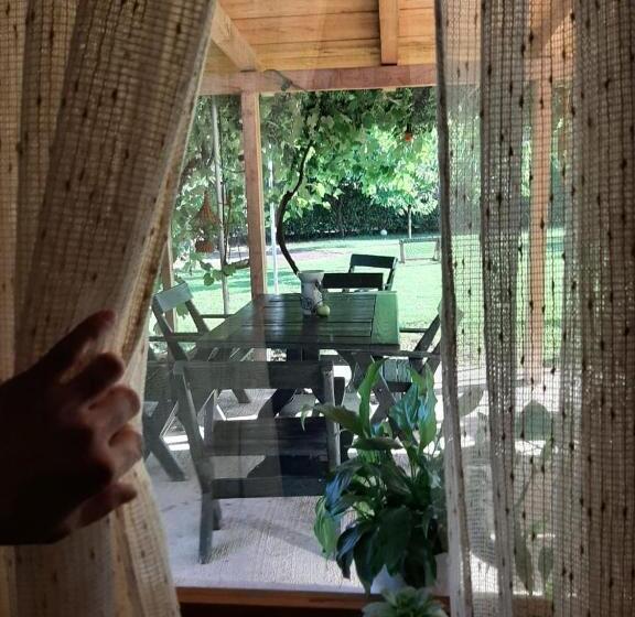 پانسیون Balabani Local Stay