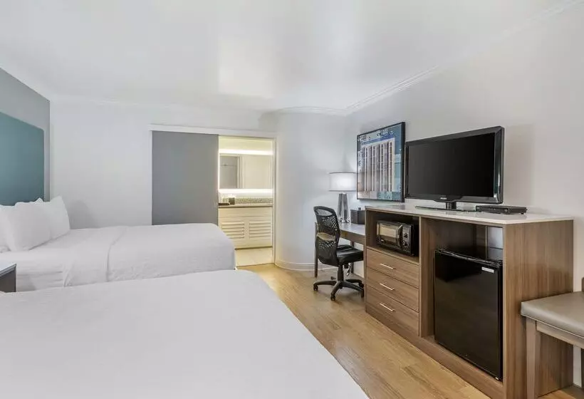 ホテル Best Western Plus Riviera